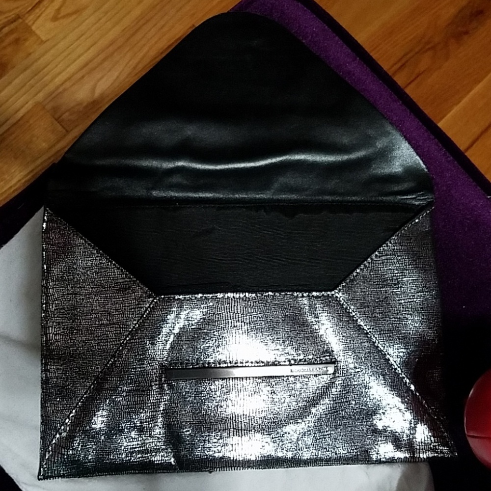 BcbgMaxAzria gray metallic envelope purse - Picture 3 of 7